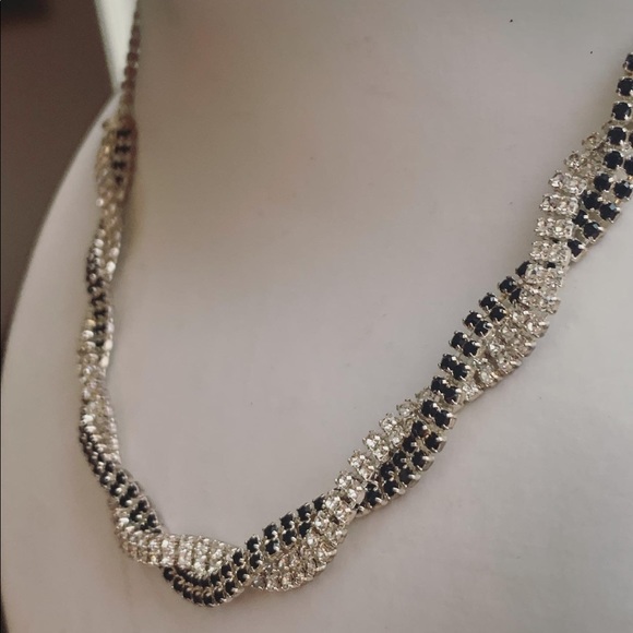 Vintage Continental crystal earring & necklace set - Picture 9 of 9